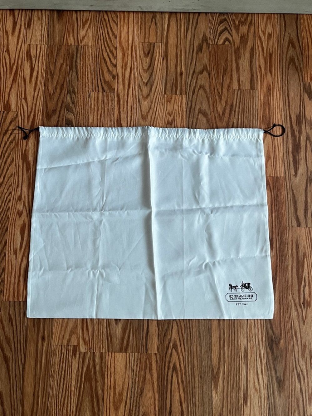 Coach White Drawstring Silky
Dust Bag with Stagecoach Logo